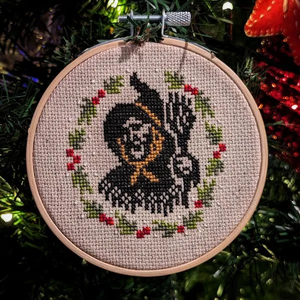 Mini Befana cross-stitch pattern